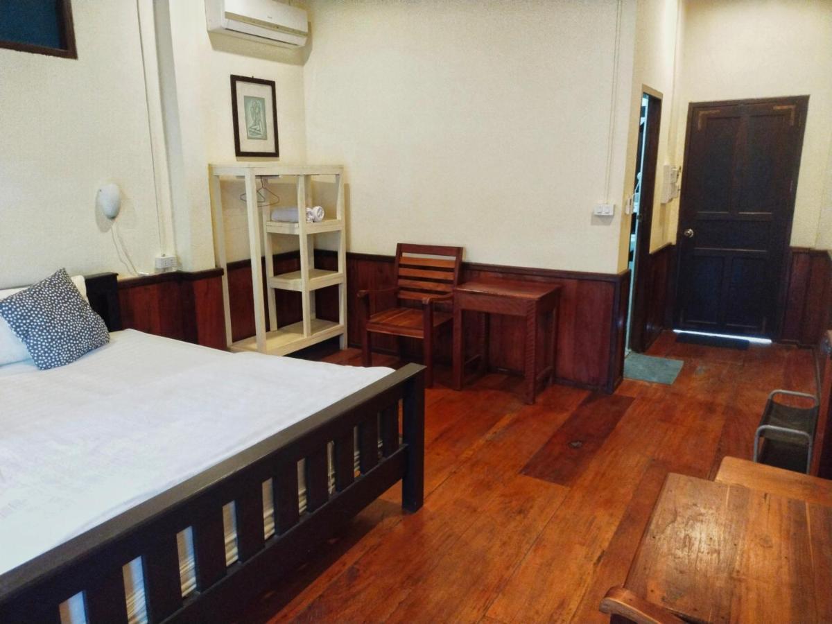 Pdv Guesthouse Muang Ngoi Extérieur photo