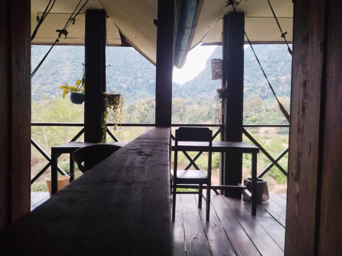 Pdv Guesthouse Muang Ngoi Extérieur photo